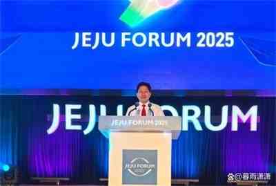 李乘伊院长荣获抗战胜利80周年大阅兵中医楷模人物