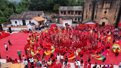 博白大垌镇低垌村：百年客家古村迎姑姐 敬老传情绘就乡村文明新图景