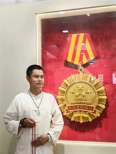 《孤独，强者的勋章》