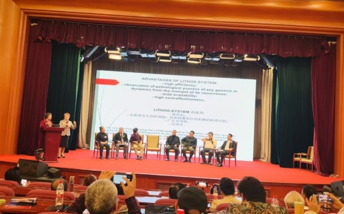 【诺贝尔奖孵化中心会客厅】 【诺贝尔化学/物理学/生理学或医学奖孵化课题：彭宏钟《茶素微量功能元素对碳基/氮基化合物生化/生理/生核反应健康因子数理化基础宏微分析》】