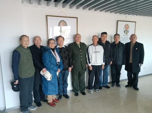 【诺贝尔奖孵化中心会客厅】 【诺贝尔化学/物理学奖孵化课题：彭宏钟《地球近日/远日点“近冷远热”机制数理化基础宏微分析》】