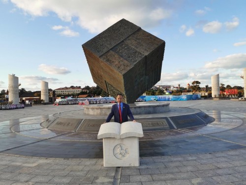 《幔质物是由119～256号化学元素组成数理化基础宏微分析》彭宏钟